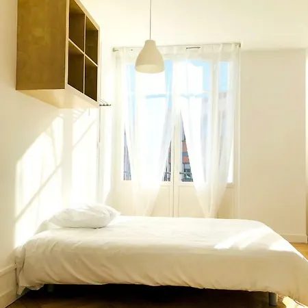 Studio Place Ferdinand Buisson 아파트 *